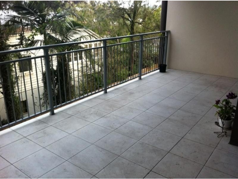 Unit 4/3 Wickham St, Newmarket QLD 4051