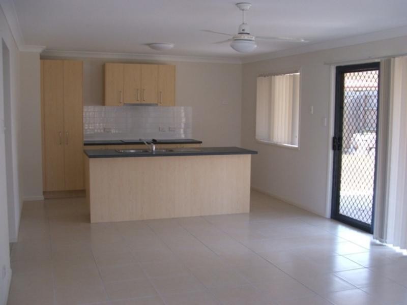 44 Salubris  Pl, Moggill QLD 4070