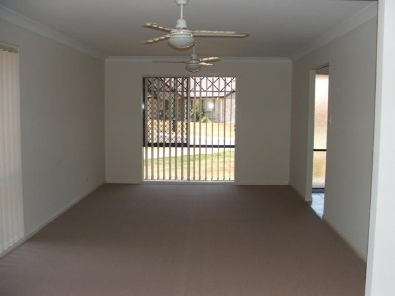 44 Salubris  Pl, Moggill QLD 4070