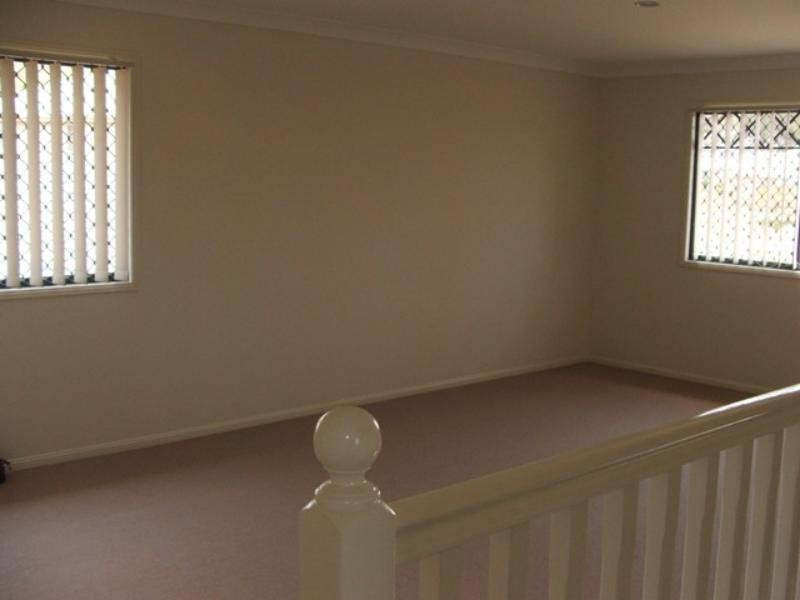 44 Salubris  Pl, Moggill QLD 4070