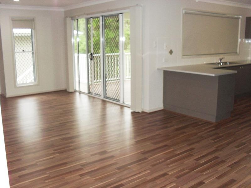 4 Bryna Pde, Oxenford QLD 4210