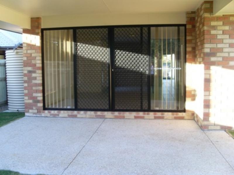 23 Shaun  St, Redbank Plains QLD 4301