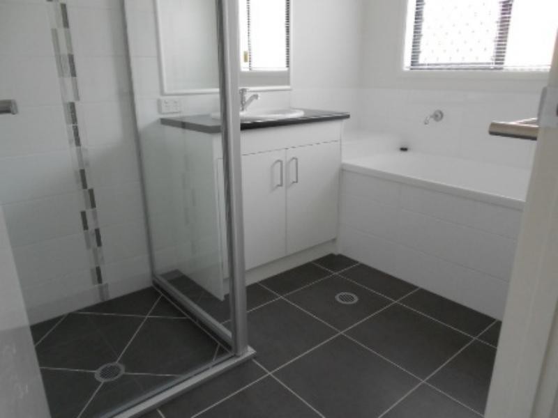 10 Carnell  St, Goodna QLD 4300