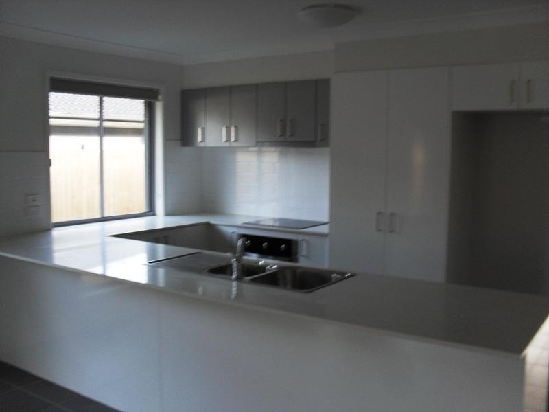 8 Emerson Rd, Bannockburn QLD 4207