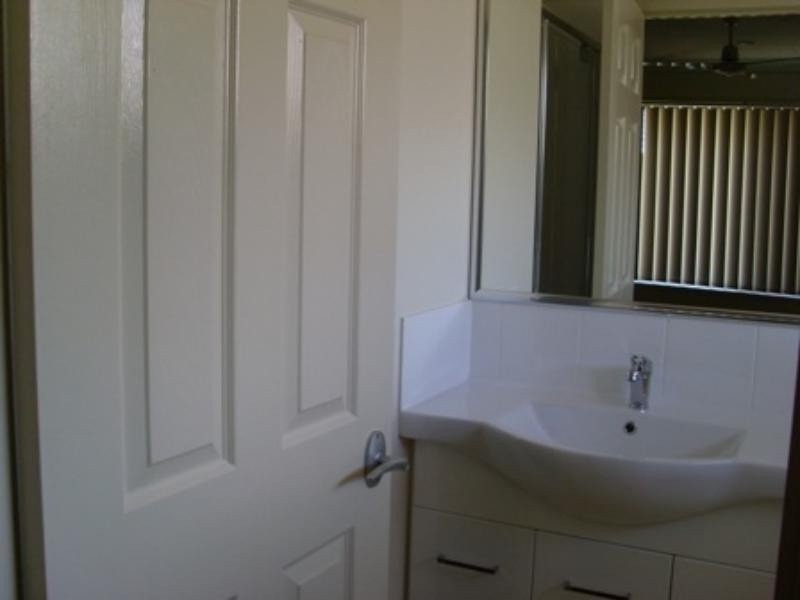 38 Tindle St, Redbank Plains QLD 4301