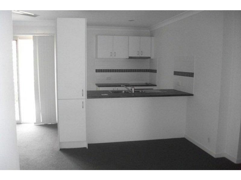 20/8 Rosegum Pl, Redbank Plains QLD 4301