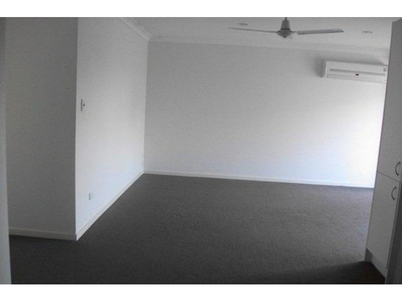 20/8 Rosegum Pl, Redbank Plains QLD 4301