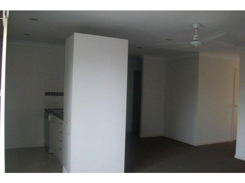 20/8 Rosegum Pl, Redbank Plains QLD 4301