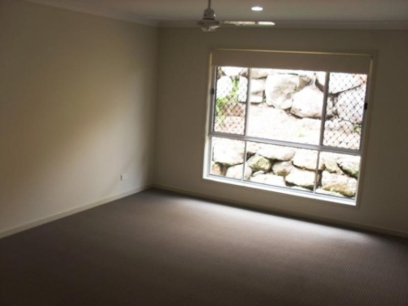 1 Bryna Pde, Oxenford QLD 4210