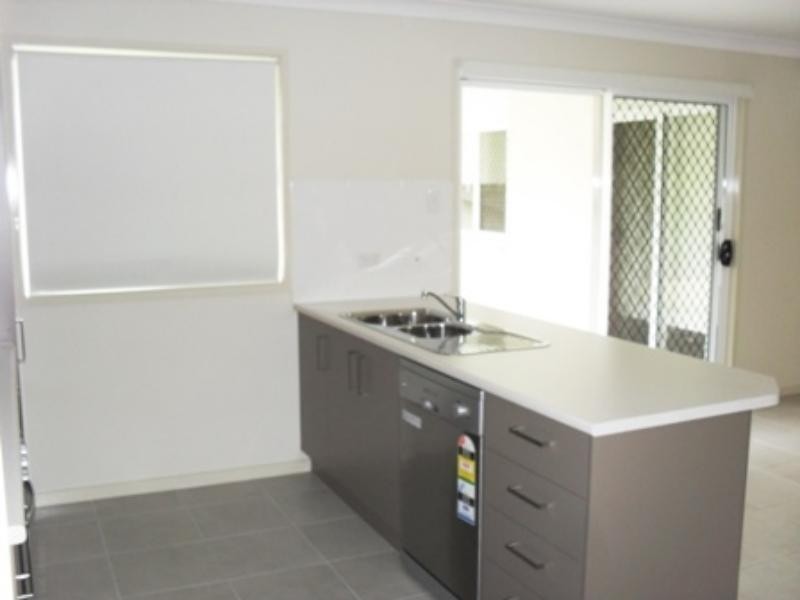 6 Murphys  Lane, Oxenford QLD 4210