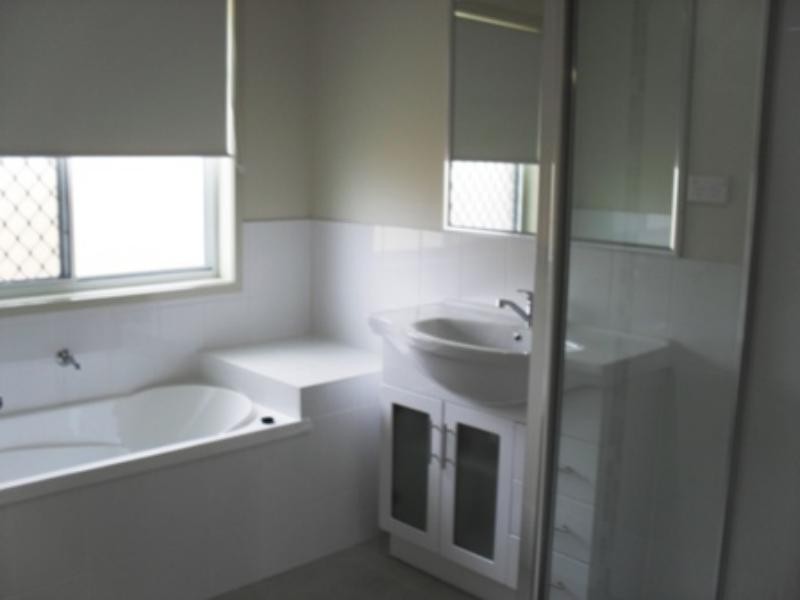 6 Murphys  Lane, Oxenford QLD 4210