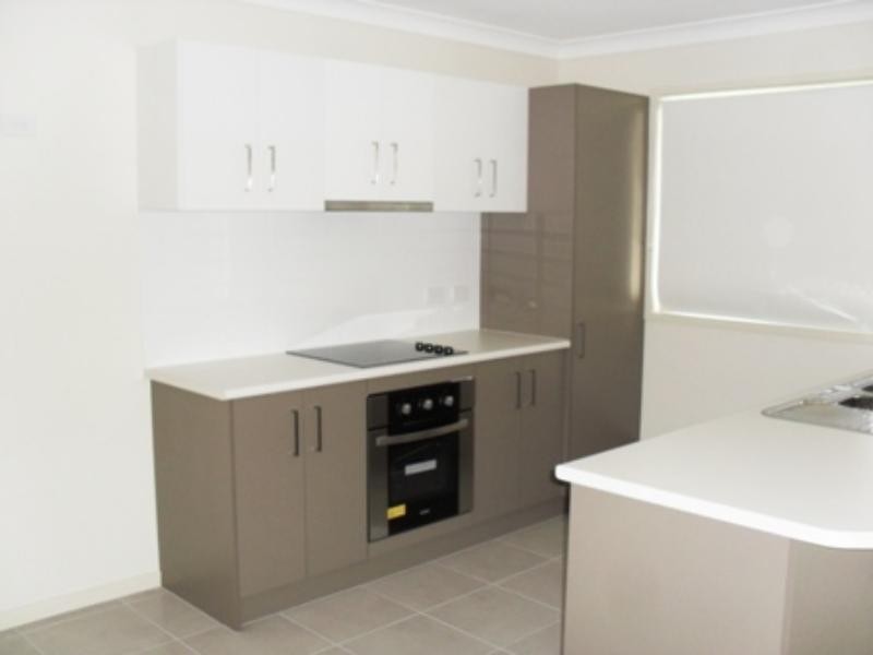 6 Murphys  Lane, Oxenford QLD 4210