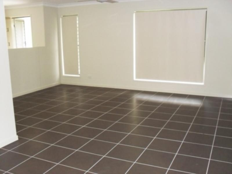 8 Murphys Lane, Oxenford QLD 4210