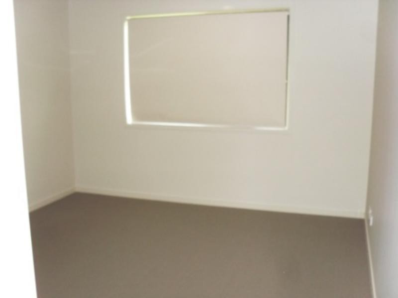 8 Murphys Lane, Oxenford QLD 4210