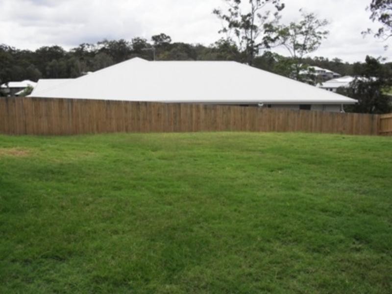 8 Murphys Lane, Oxenford QLD 4210