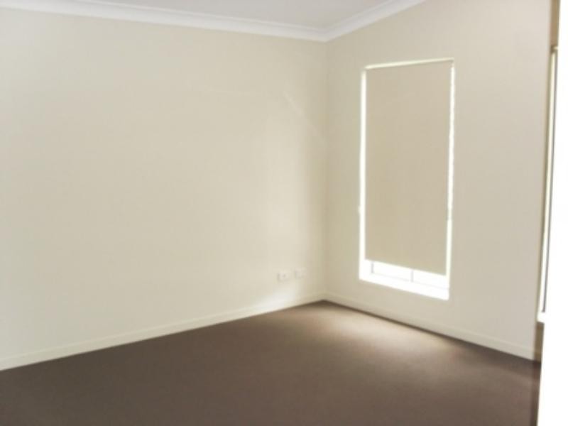 10 Murphys  Lane, Oxenford QLD 4210