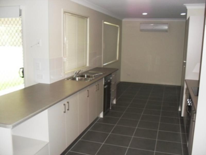 12 Murphys Lane, Oxenford QLD 4210