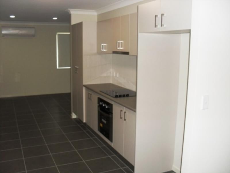 12 Murphys Lane, Oxenford QLD 4210