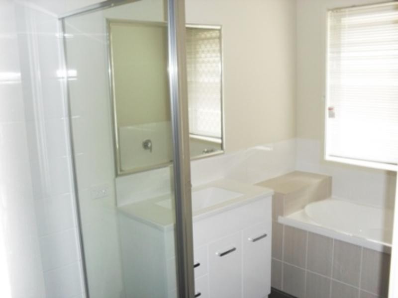 12 Murphys Lane, Oxenford QLD 4210