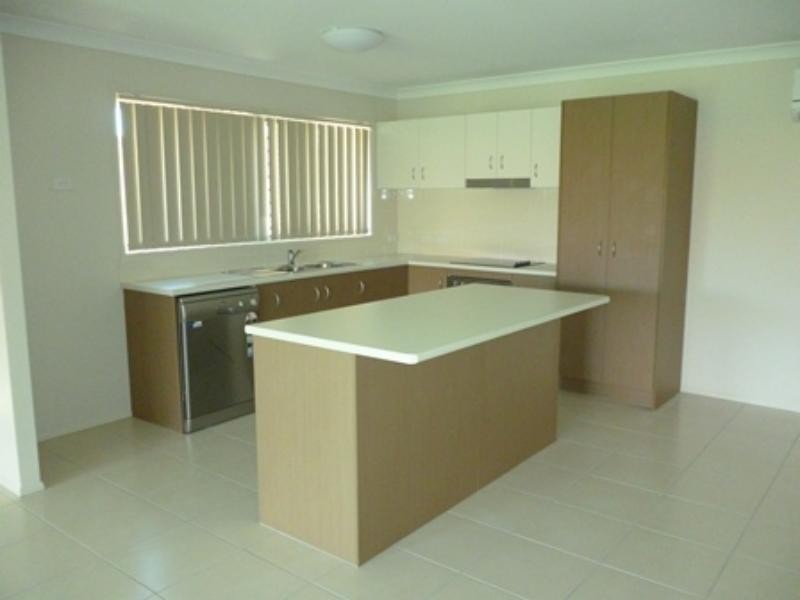 34 PIDDINGTON St, Redbank Plains QLD 4301