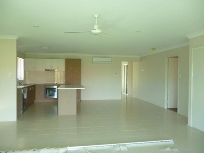 34 PIDDINGTON St, Redbank Plains QLD 4301