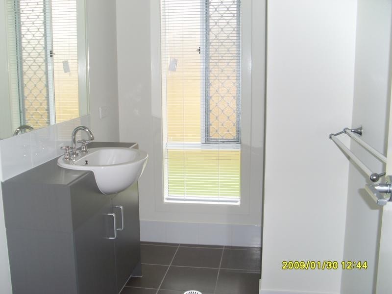 145 ALAWOONA  St, Redbank Plains QLD 4301