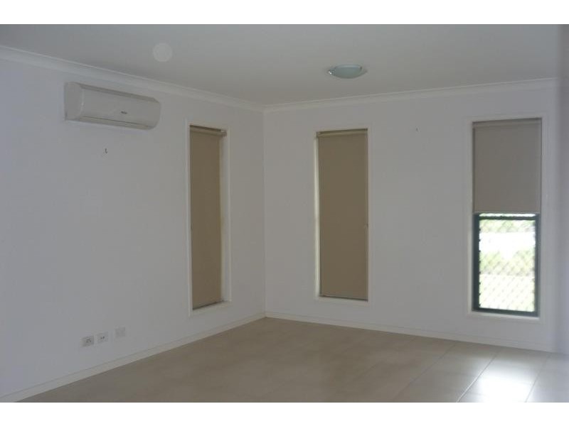 8/31-49 Ariel Ave, Kingston QLD 4114