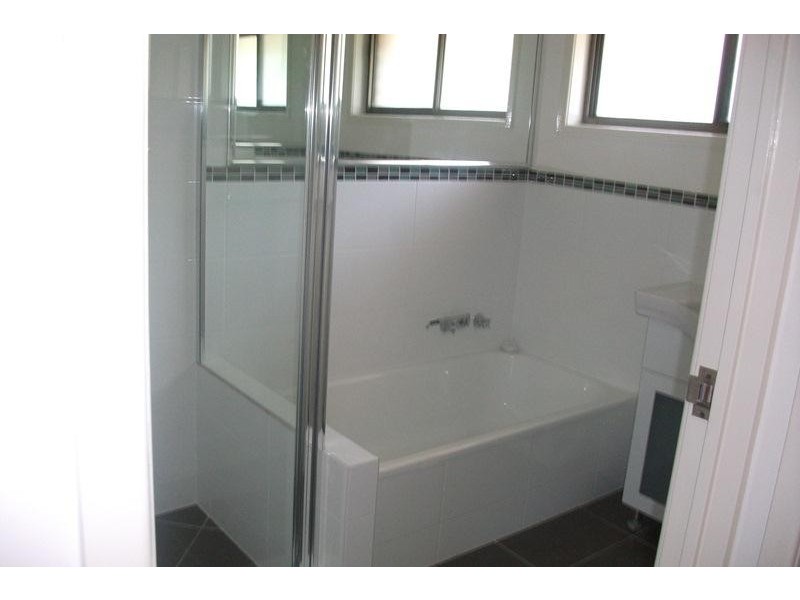 16 Camena  St, Shailer Park QLD 4128