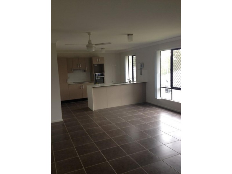 18 MacBride  St, Collingwood Park QLD 4301