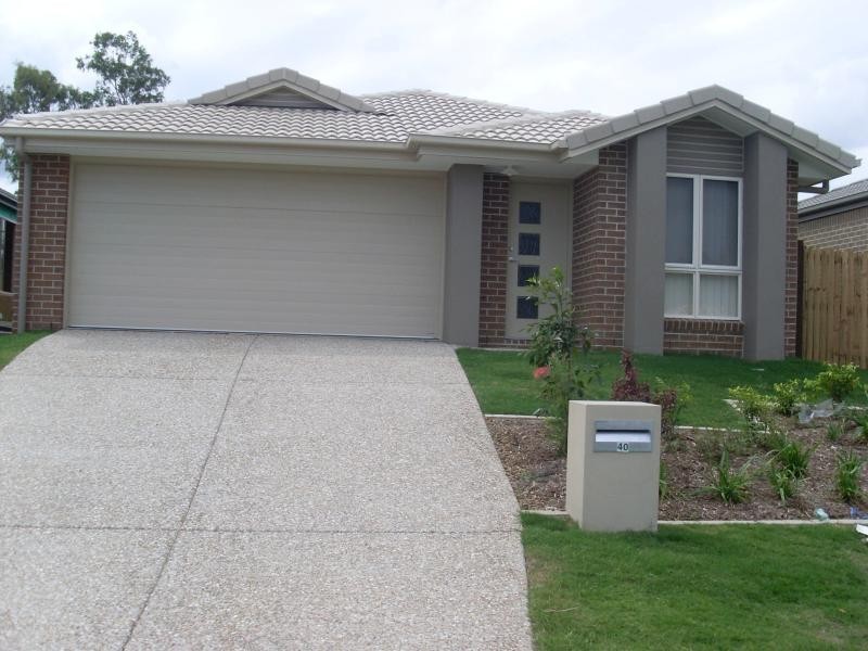 40 HUNTLEY Cres, Redbank Plains QLD 4301
