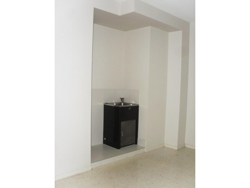 2/73 Benowa  Rd, Southport QLD 4215