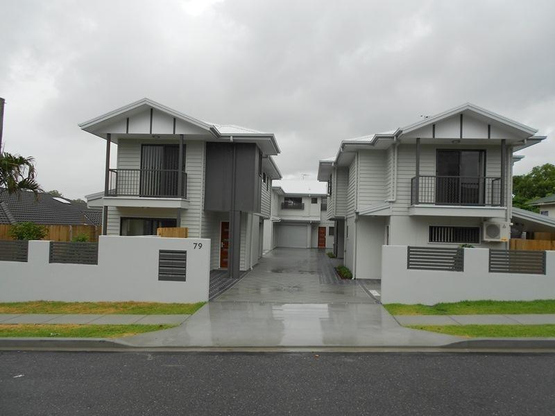 2 & 3/79 Kates St, Morningside QLD 4170
