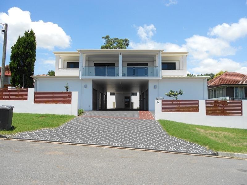 1 & 5/58 Moore St, Morningside QLD 4170