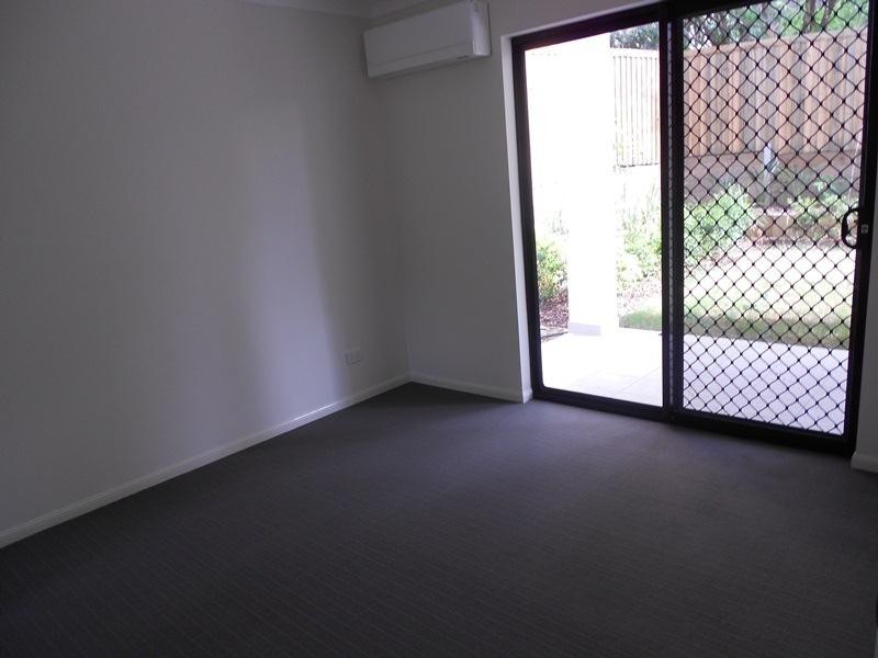 1 & 5/58 Moore St, Morningside QLD 4170
