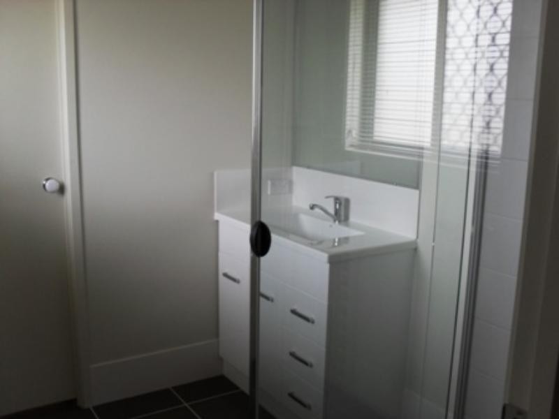 8 Murphys  Lane, Oxenford QLD 4210