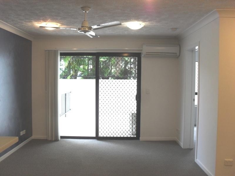 2/15 Lloyd St, Southport QLD 4215