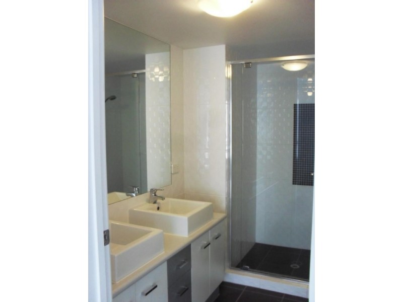 2/15 Lloyd St, Southport QLD 4215