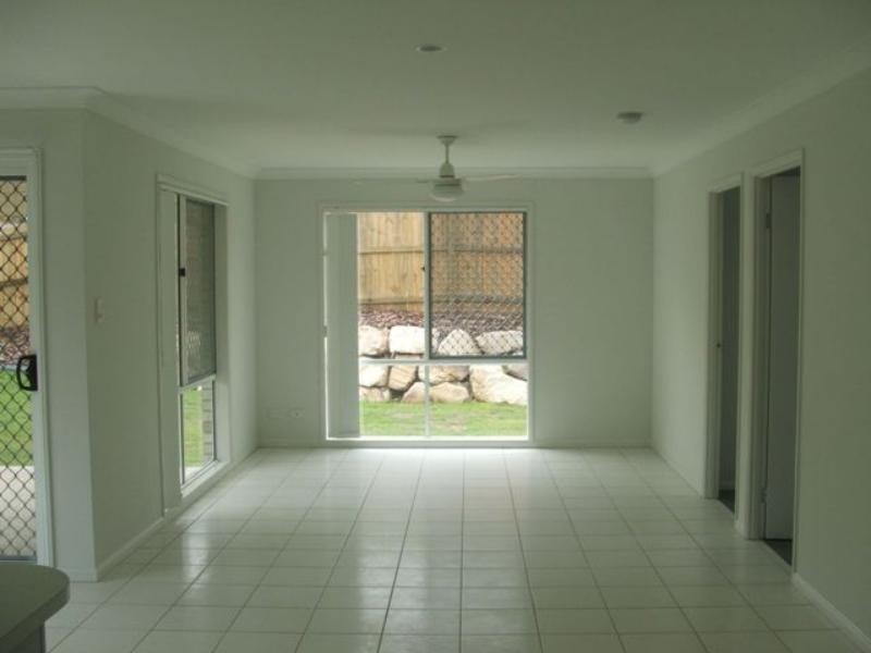 95 Brookvale Dr, Underwood QLD 4119