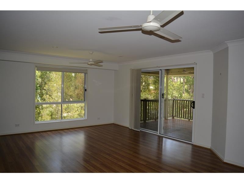 6 Bryna Pde, Oxenford QLD 4210