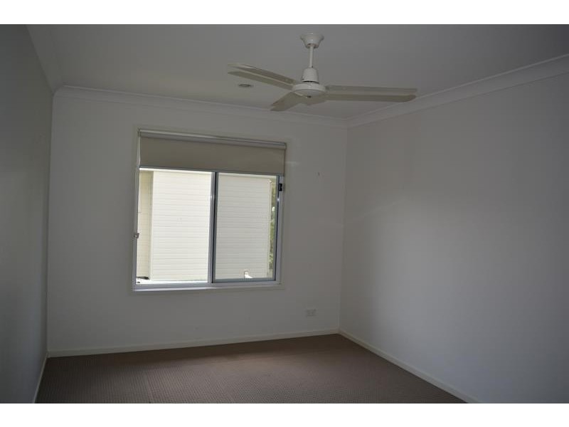 6 Bryna Pde, Oxenford QLD 4210