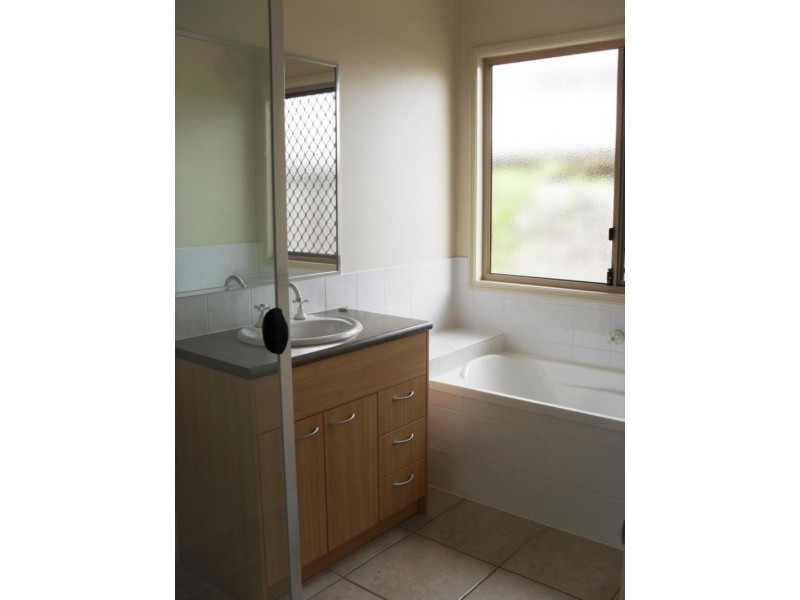 14 Rathbone Ct, Mudgeeraba QLD 4213