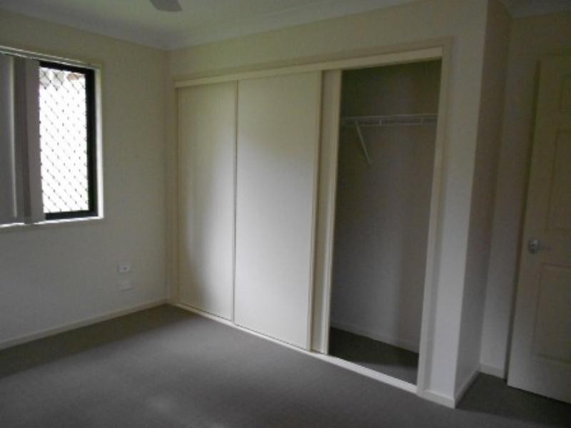 8 Figbird Cl, Goodna QLD 4300