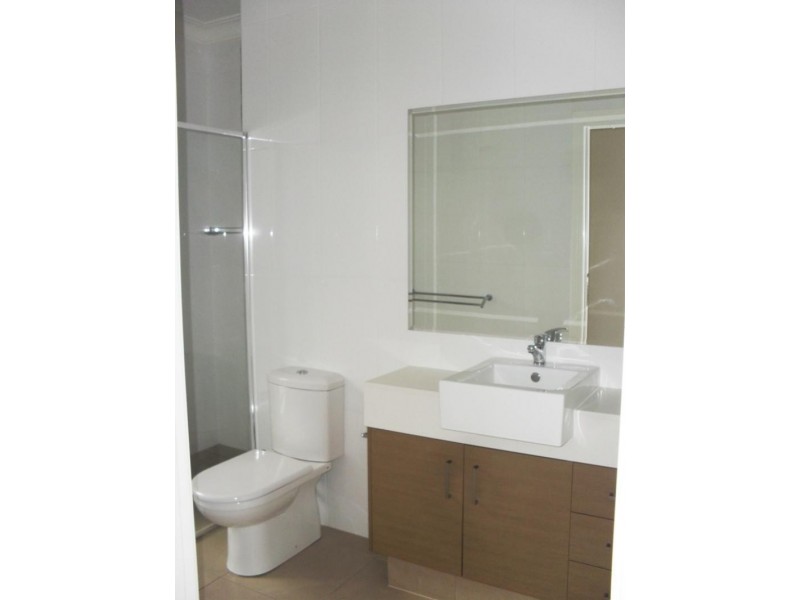 16/17 Great Southern Dr, Robina QLD 4226