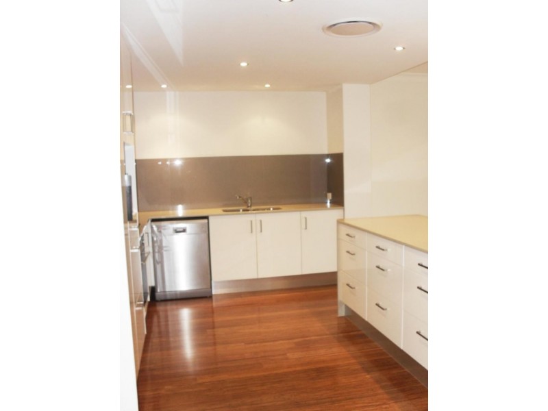 16/17 Great Southern Dr, Robina QLD 4226