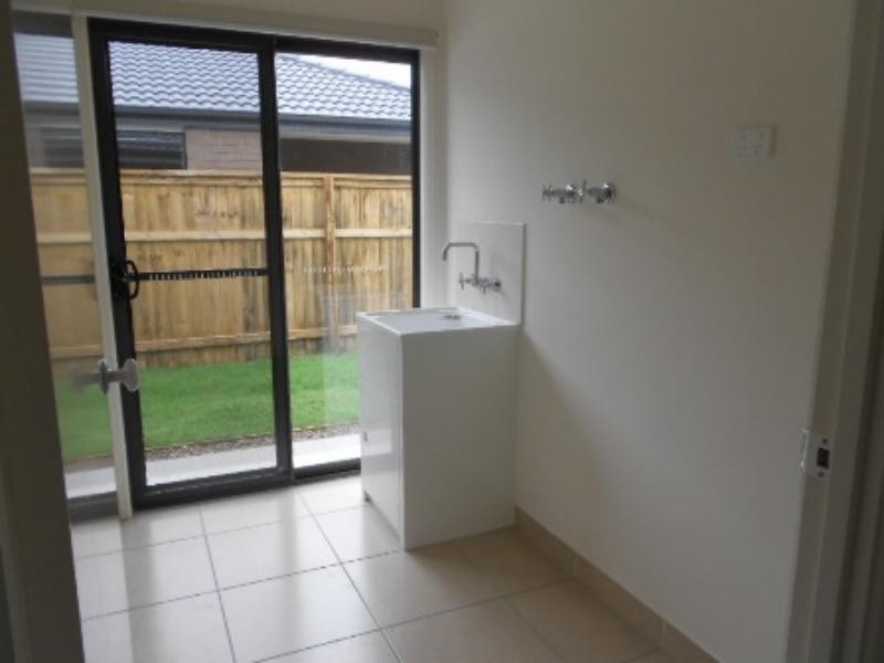 15 Carnell  Ct, Goodna QLD 4300