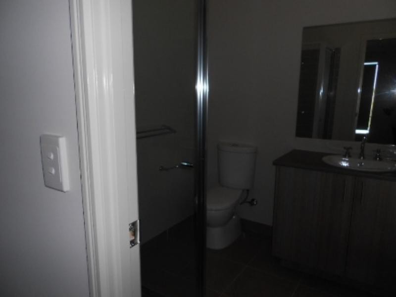 11 Carnell  Ct, Goodna QLD 4300