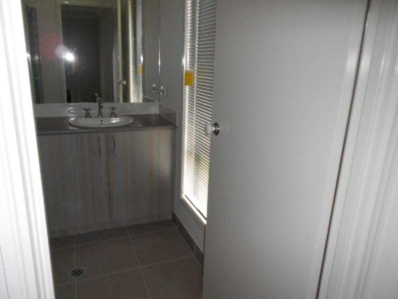 11 Carnell  Ct, Goodna QLD 4300