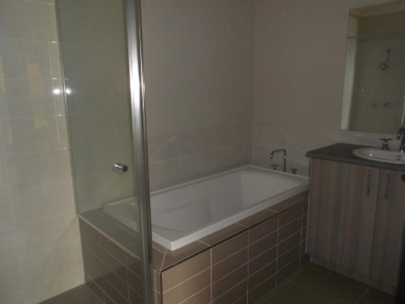 11 Carnell  Ct, Goodna QLD 4300