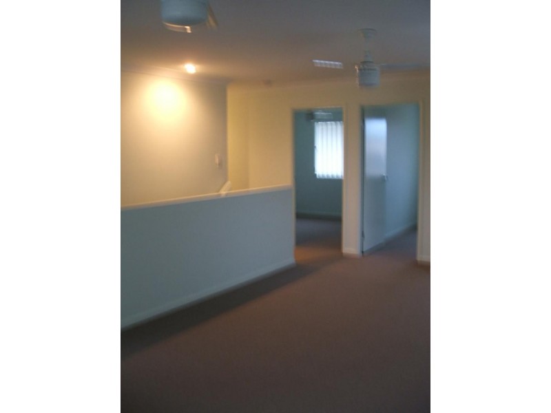 40 Wellers St, Pacific Pines QLD 4211