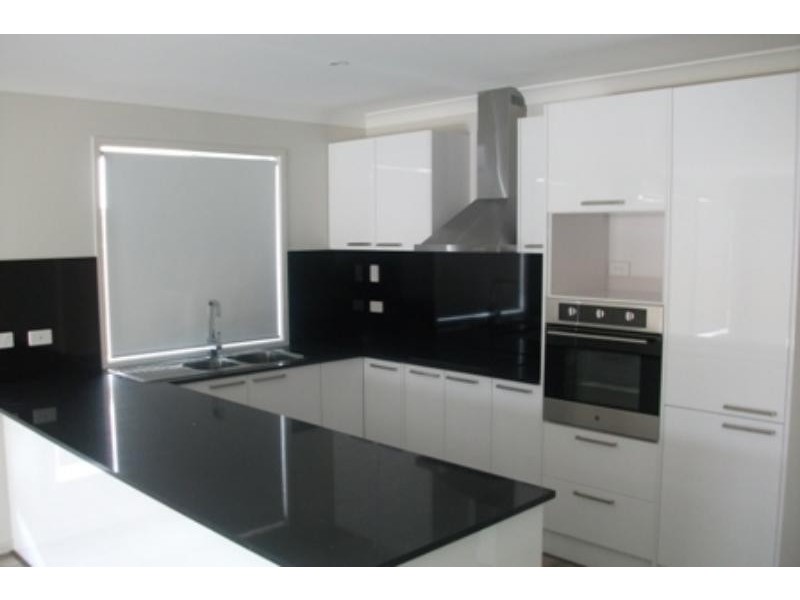 13 Burns Ct, Augustine Heights QLD 4300